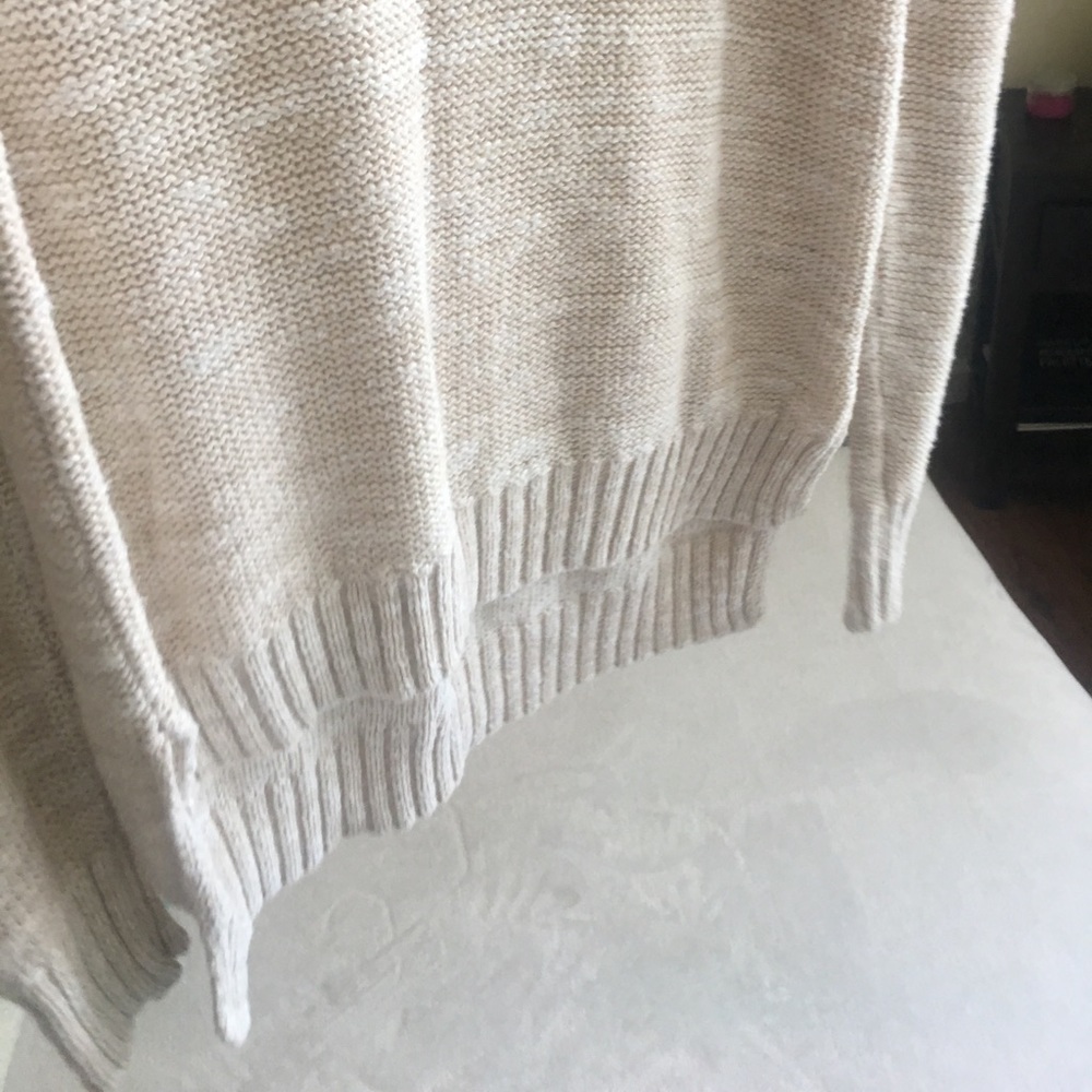 Sweater. - Picture 4 of 4